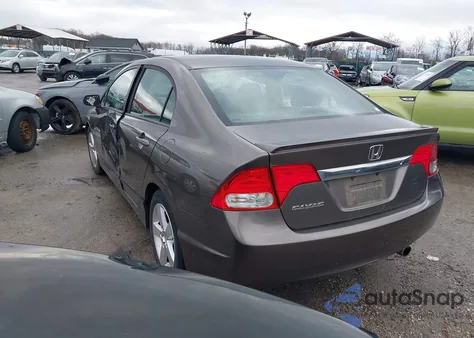 2011 Honda Civic Lx-S z USA, uszkodzony, nr VIN 19XFA1F60BE041117